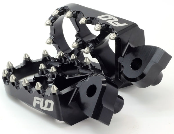 Flo Motorsports 脚踏 Pro Series Foot Pegs Black Cobra