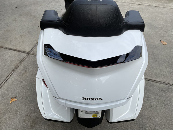 PATHFINDER 照明 REAR SPOILER WITH LED LIGHTS DYNAMIC SEQUENTIAL 黑 HON