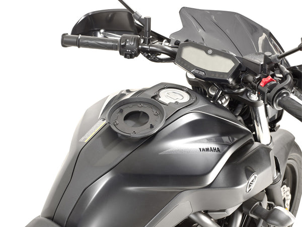 GIVI 支架 TANKLOCK MOUNT