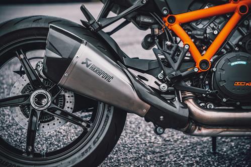 KTM Akrapovič "Slip-on Line" 1290 Super Duke R 2020-2022