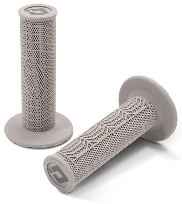 MOTION PRO 手把胶 Dirt Control II Grips