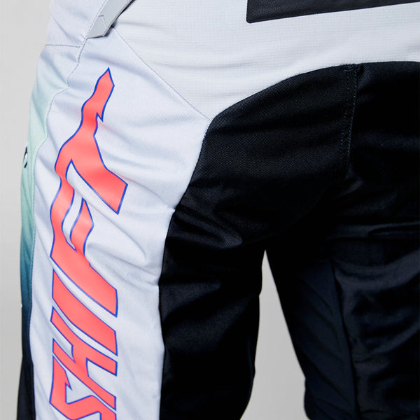 SHIFT 黑 LABEL LEAN PANTS [MULTI]