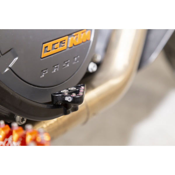S3 脚刹 S3 KTM ADVENTURE - REAR BRAKE STEP PLATE