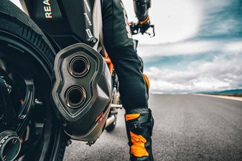 KTM Akrapovič "Slip-on Line" 1290 Super Duke R 2020-2022