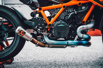 KTM Akrapovič Kit "Evolution Line" 1290 Super Duke R 2020-2021