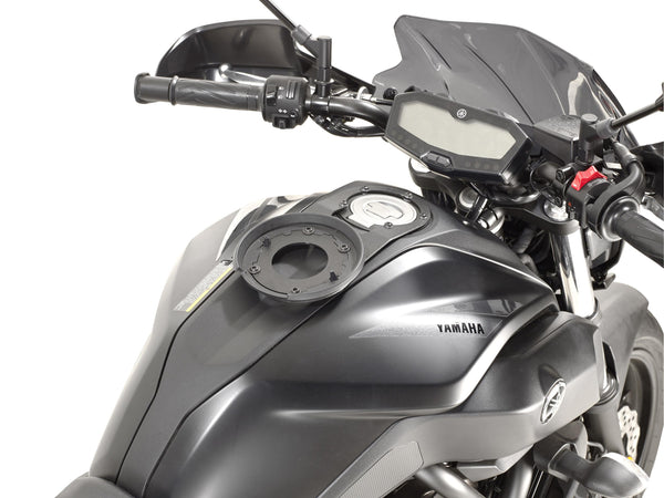 GIVI 支架 TANKLOCK MOUNT